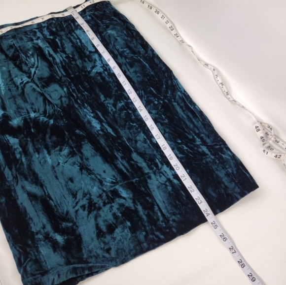 Bill Blass Made in USA Velvet Skirt Sz 10 NWOT - Picture 8 of 10